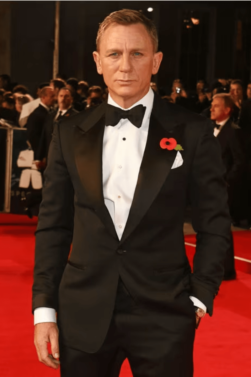 Daniel Craig wearing a tuxedo at a premiere in London in 2015