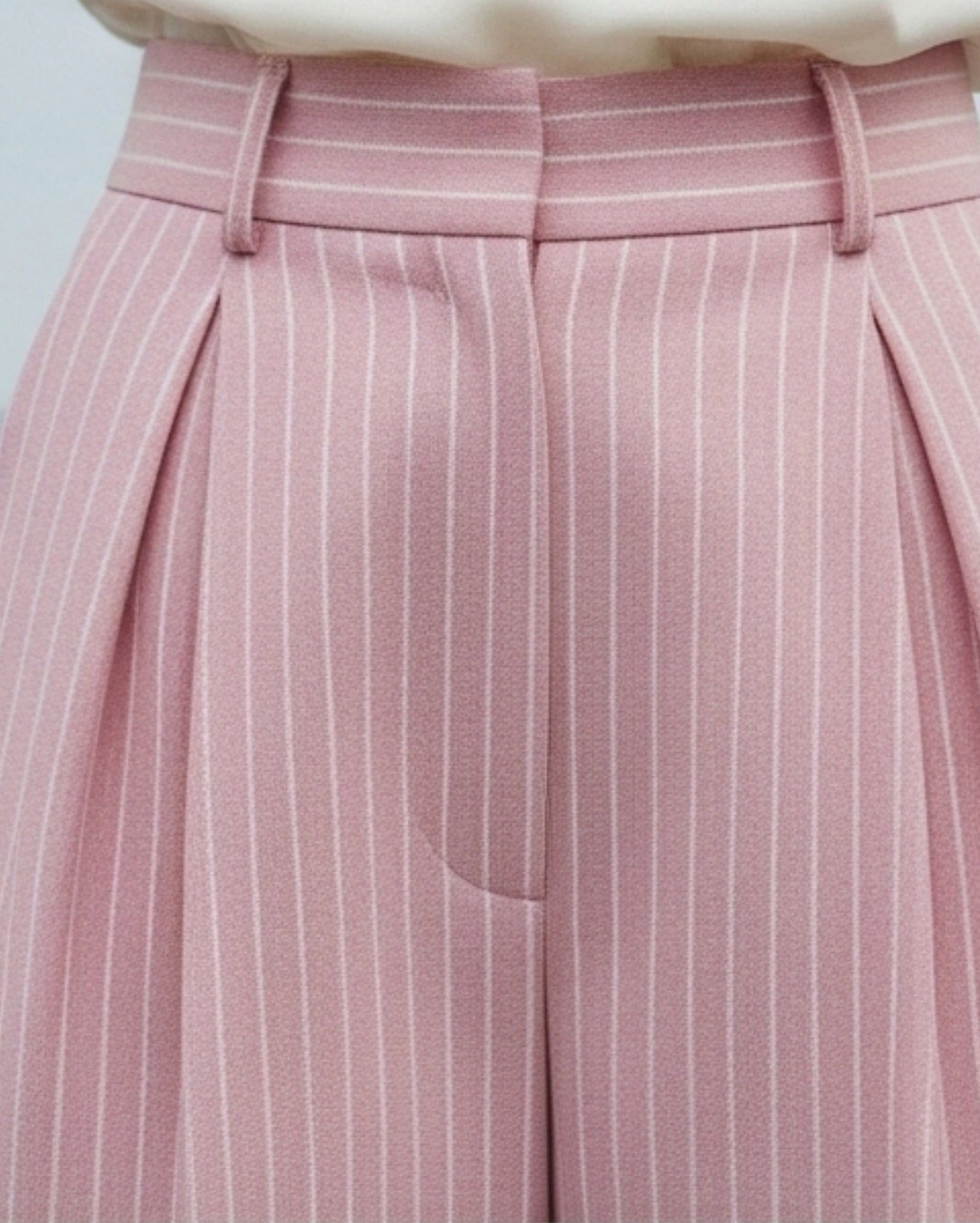 Tailory baby pink wide-leg trousers detailed view