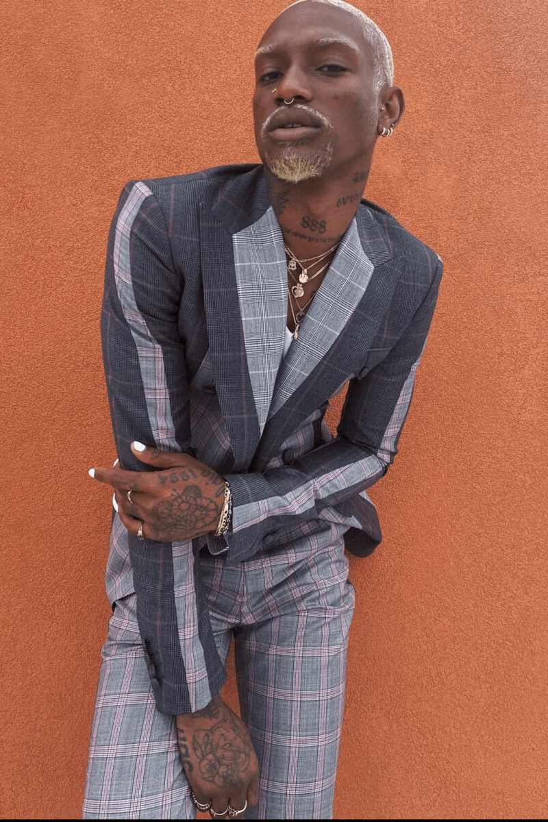 Stylish checked suit with refined tailoring