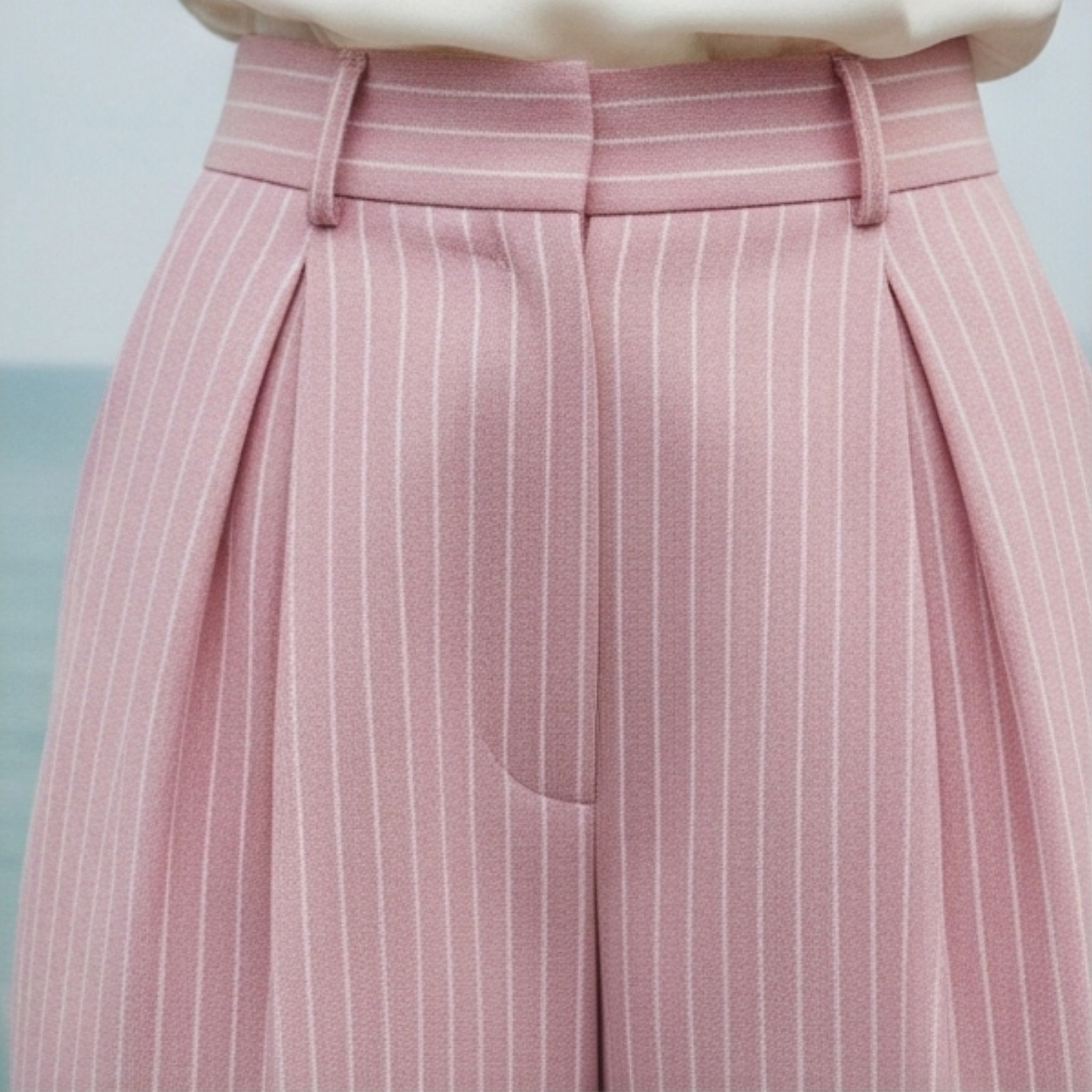 Tailory baby pink wide-leg trousers detailed view